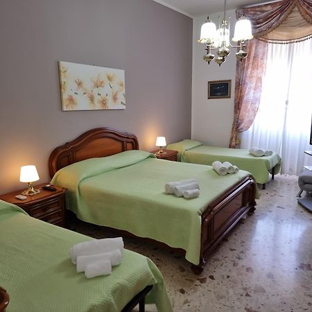 Residenza Margherita - Centralissima Salerno Zewnętrze zdjęcie