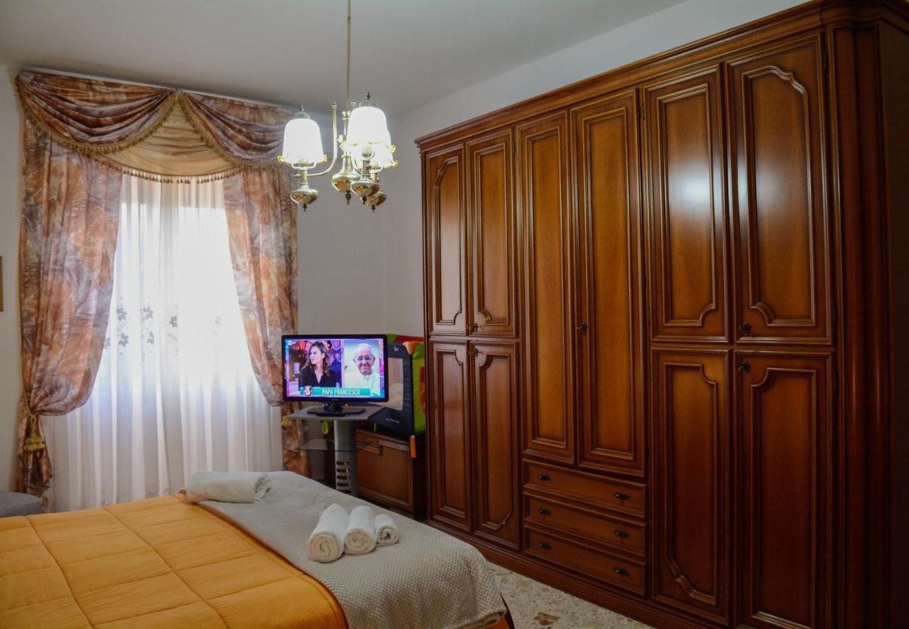 Residenza Margherita - Centralissima Salerno Zewnętrze zdjęcie