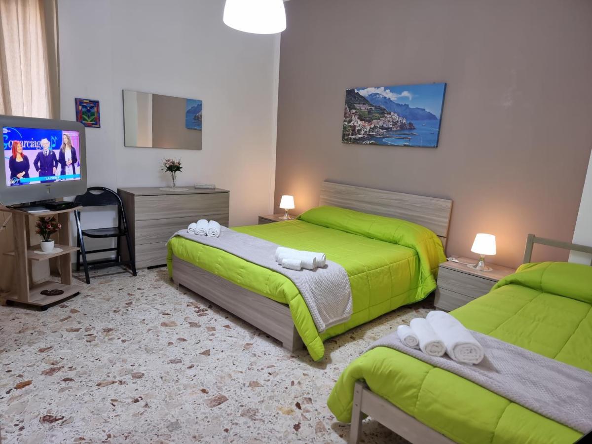 Residenza Margherita - Centralissima Salerno Zewnętrze zdjęcie