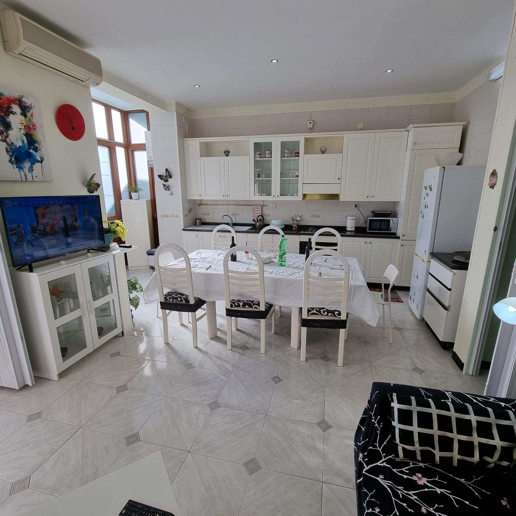 Residenza Margherita - Centralissima Salerno Zewnętrze zdjęcie