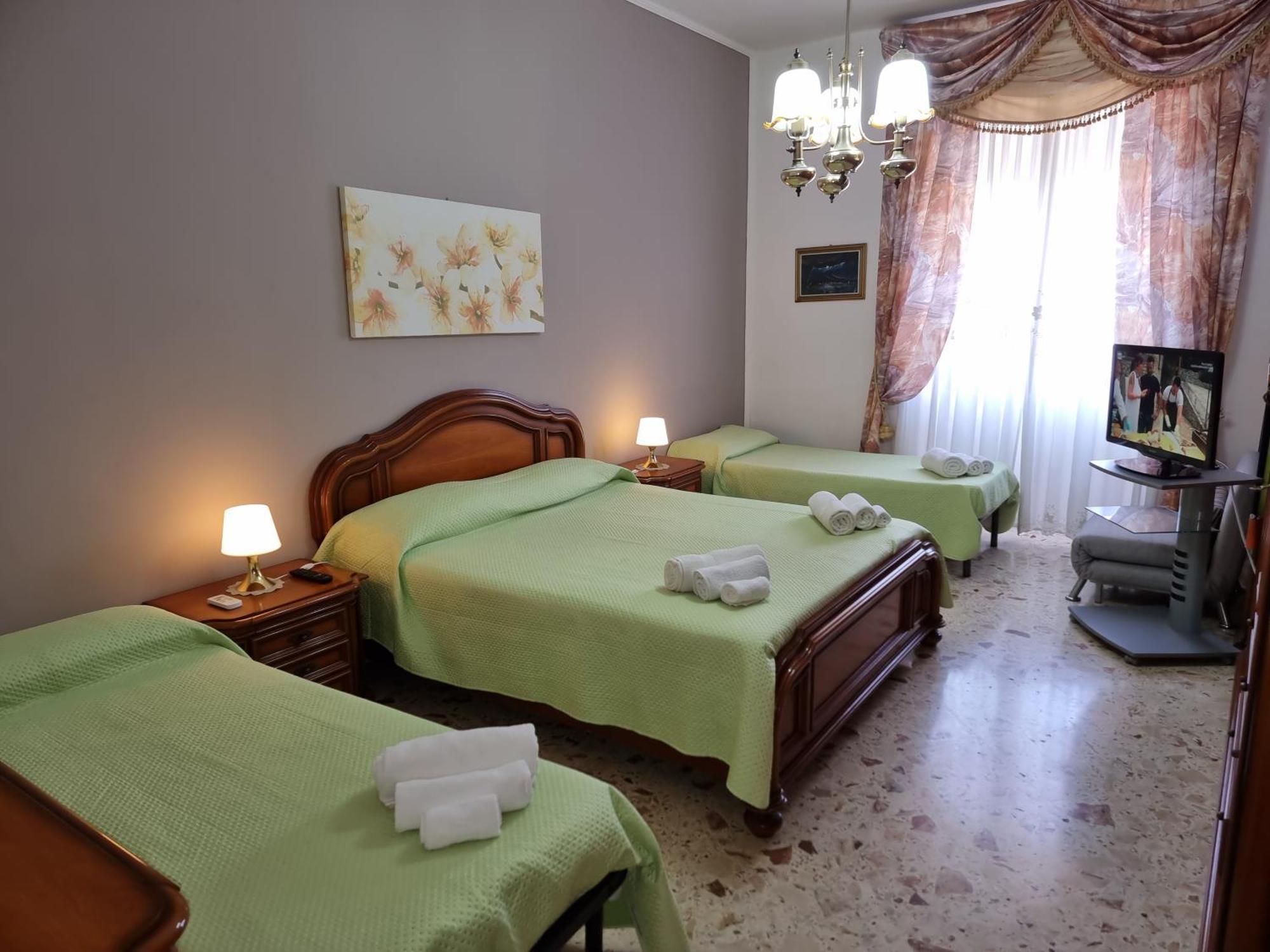 Residenza Margherita - Centralissima Salerno Zewnętrze zdjęcie